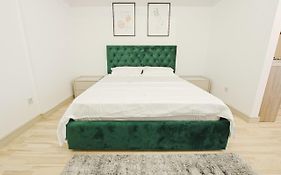 Himson-Green Apartment